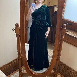 Revelry Aurora dress in emerald 613, velvet